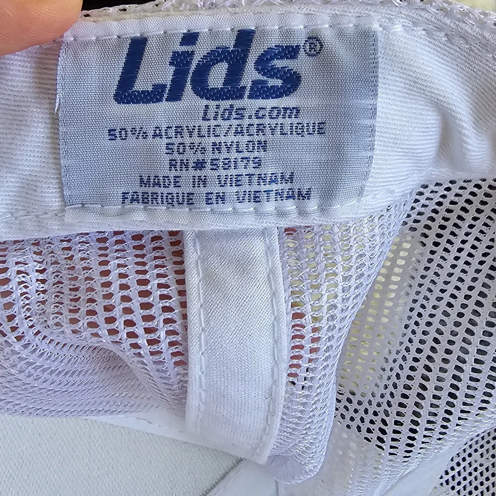 Martini cap, Lids‎